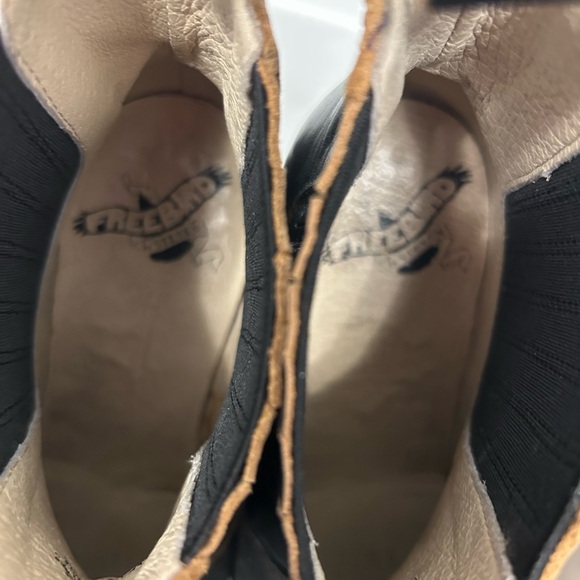 Freebird by Steven Morgan Chelsea Booties 8 - Picture 9 of 11